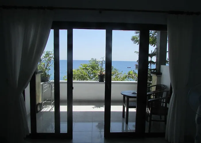 Guest house Warung Jemeluk &