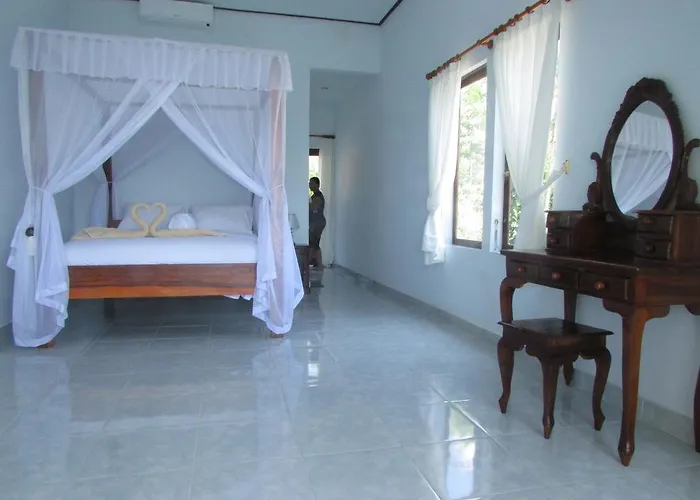 Warung Jemeluk & Guest house 2*