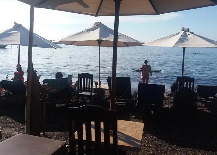Warung Jemeluk & Amed (Bali)