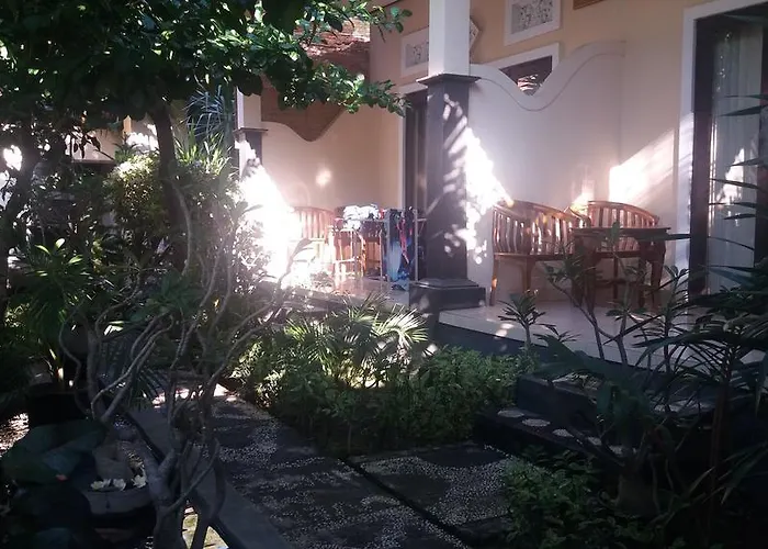 Guest house Warung Jemeluk & 2*