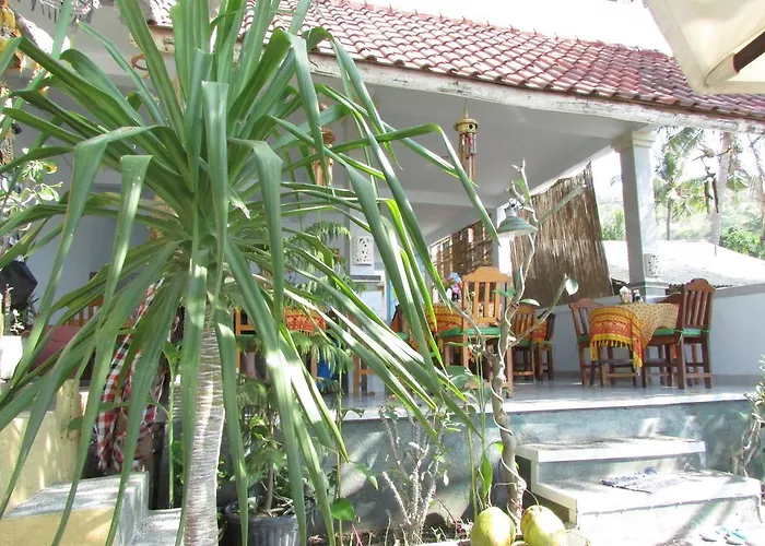 Warung Jemeluk & Guest house 2*
