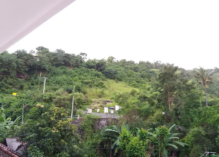 Guest house Warung Jemeluk & 2*