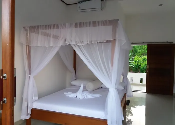 Warung Jemeluk & Guest house