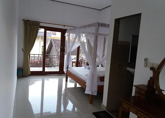 Guest house Warung Jemeluk &