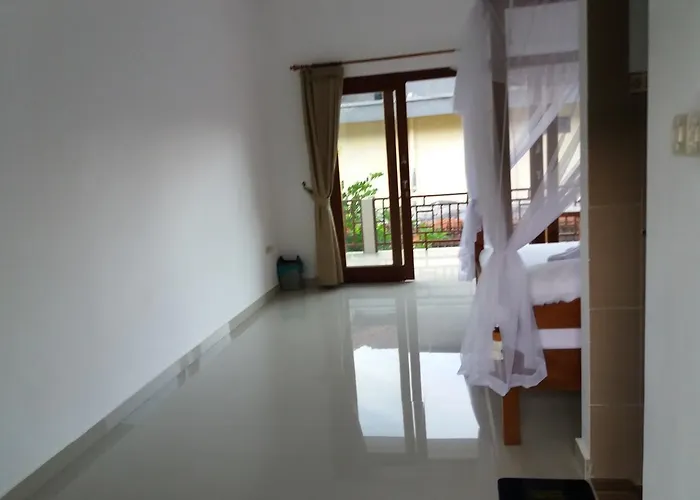 Warung Jemeluk & Guest house