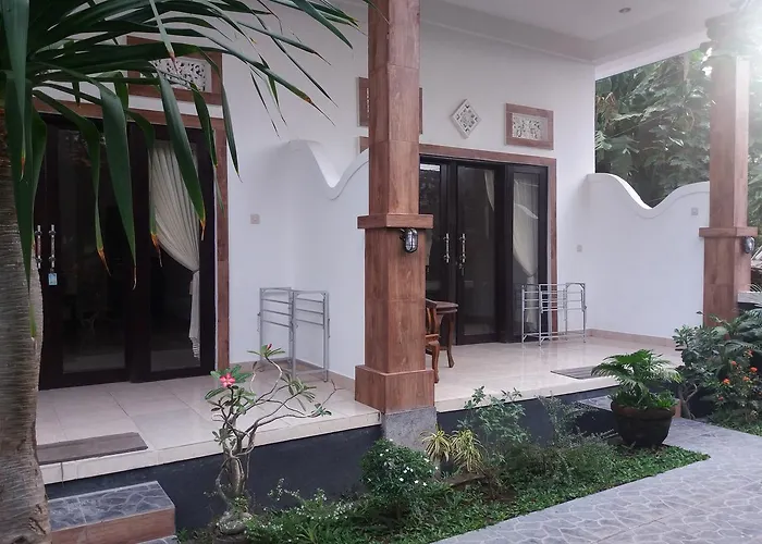 Warung Jemeluk & Guest house 2*