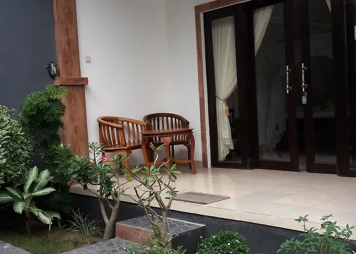 Warung Jemeluk &