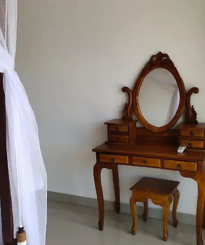 Warung Jemeluk & Guest house 2*