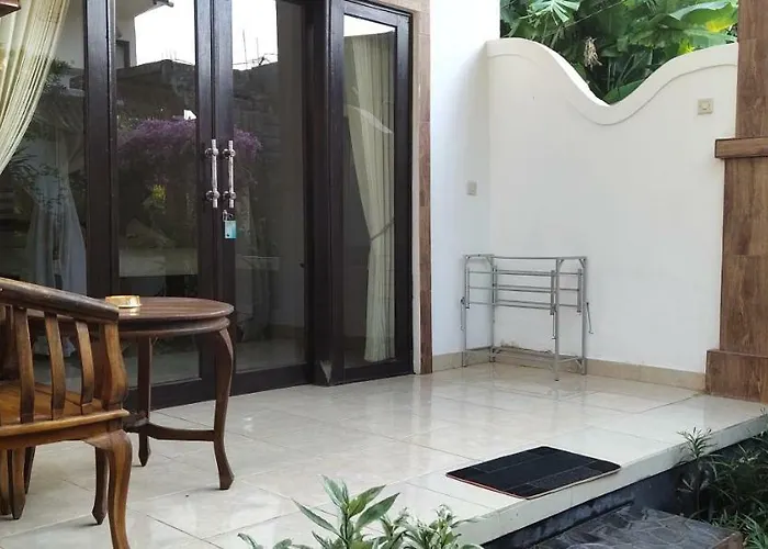 Guest house Warung Jemeluk &